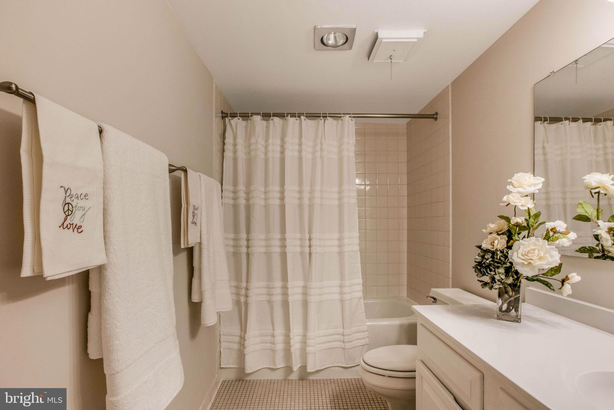 1800 Old Meadow Road, Unit 305 McLean, VA 22102 - Photo 9 of 26