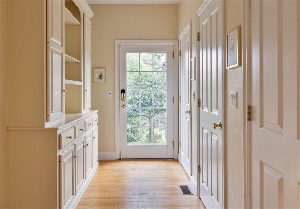 21 Hearthstone Road Hopkinton, MA 01748 - Photo 14 of 42 Gallery Image 14