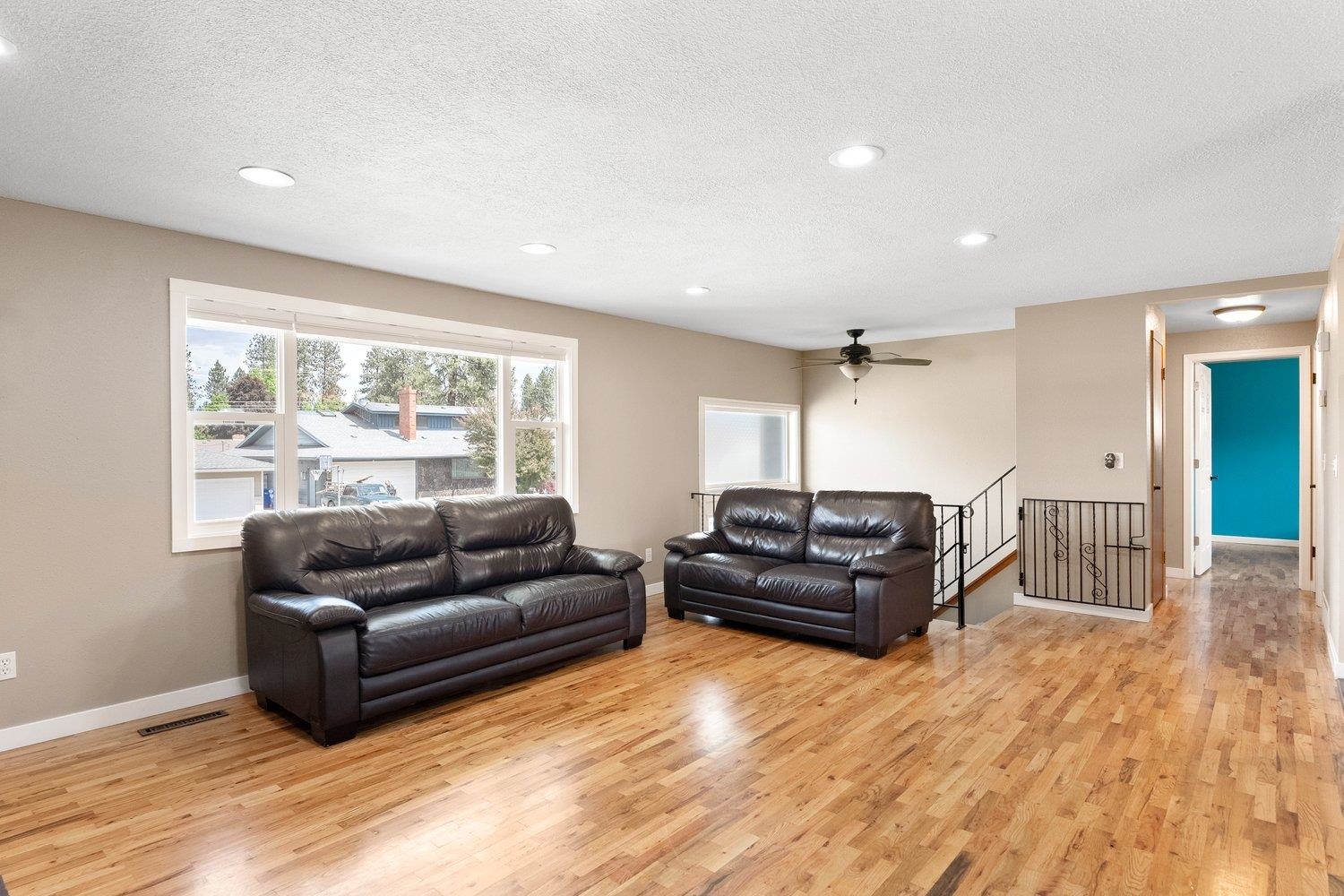 227 West Barnes Road Spokane, WA 99218 - Photo 4 of 40 Gallery Image 4