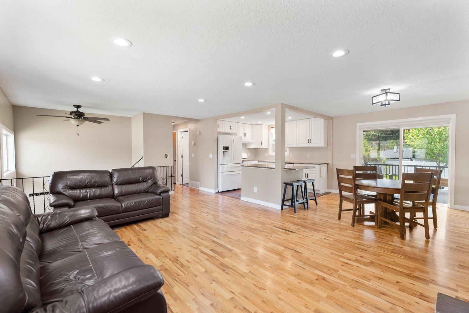 227 West Barnes Road Spokane, WA 99218 - Photo 5 of 40 Gallery Image 5