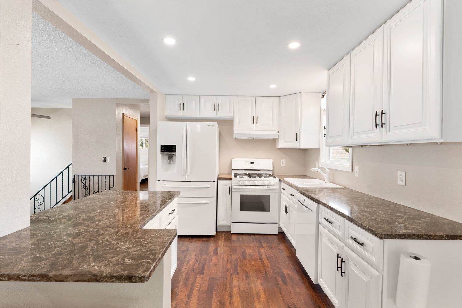 227 West Barnes Road Spokane, WA 99218 - Photo 8 of 40 Gallery Image 8