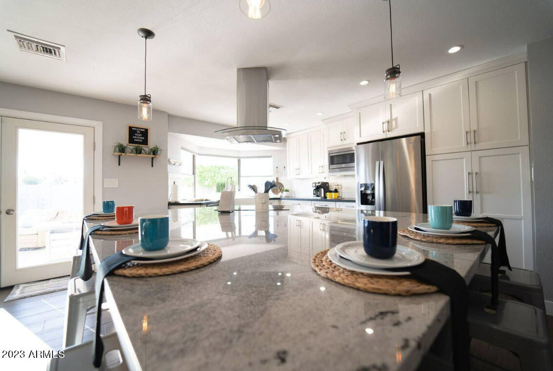 1406 North Pasadena Mesa, AZ 85201 - Photo 7 of 49 2023-03-07_8-01-46