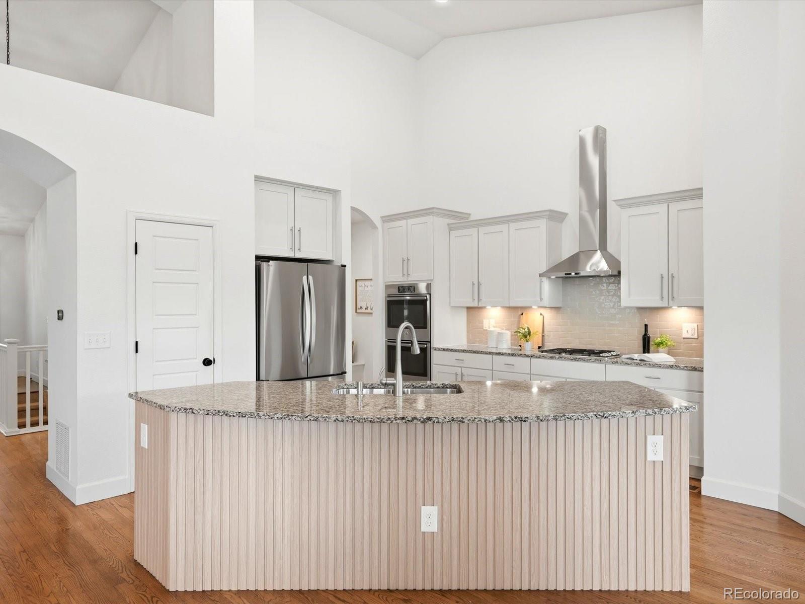 950 Sumner Way Erie, CO 80516 - Photo 5 of 49