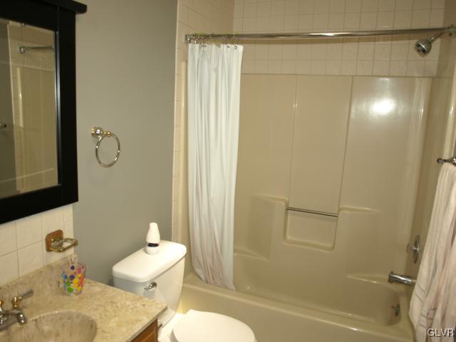 203 Rhoades Road Kutztown, PA 19530 - Photo 10 of 24 Gallery Image 10
