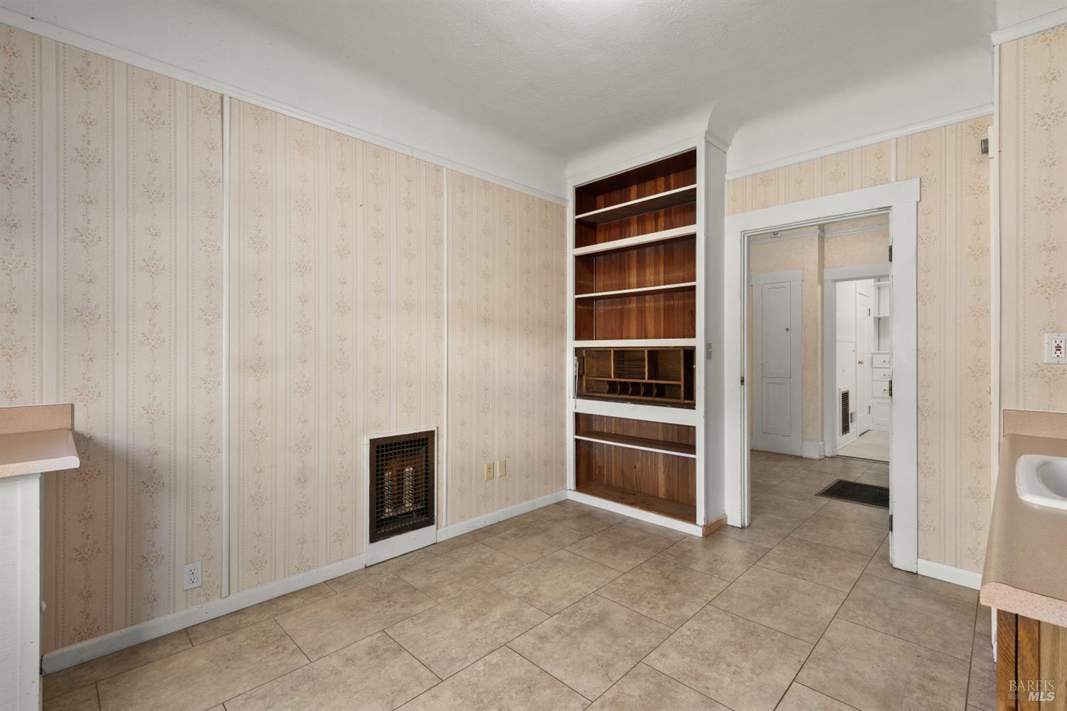 705 College Avenue Santa Rosa, CA 95404 - Photo 13 of 32