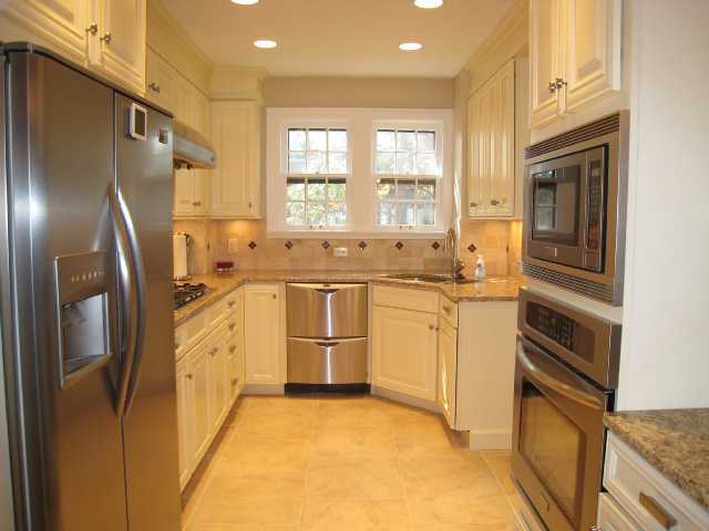 2371 Bryden Road Columbus, OH 43209 - Photo 4 of 18