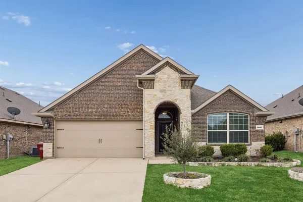 $294,999 | 3137 Honeycomb Way, Royse City, TX 75189