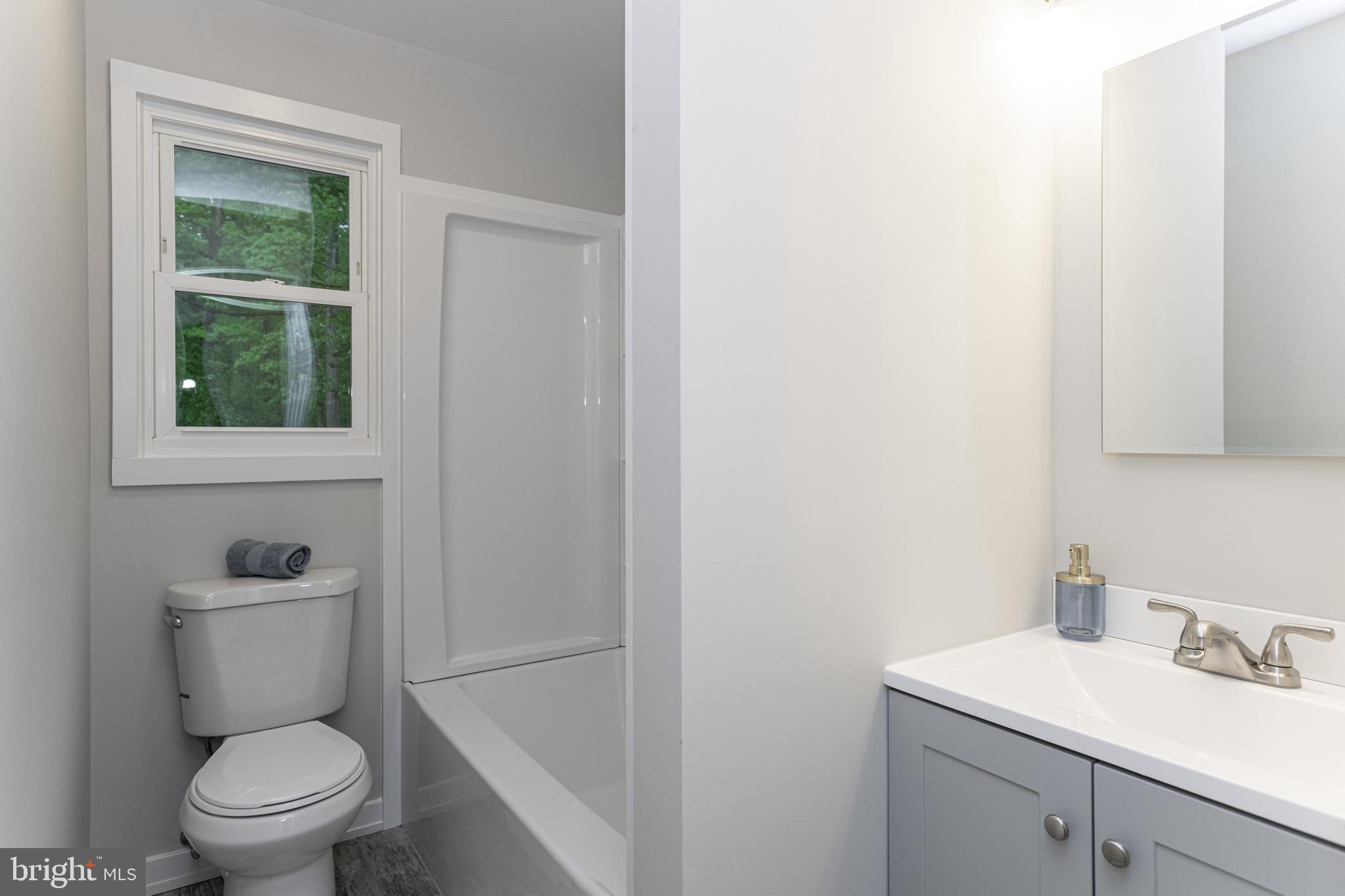 4918 Dumfries Road Catlett, VA 20119 - Photo 10 of 25 Bathroom