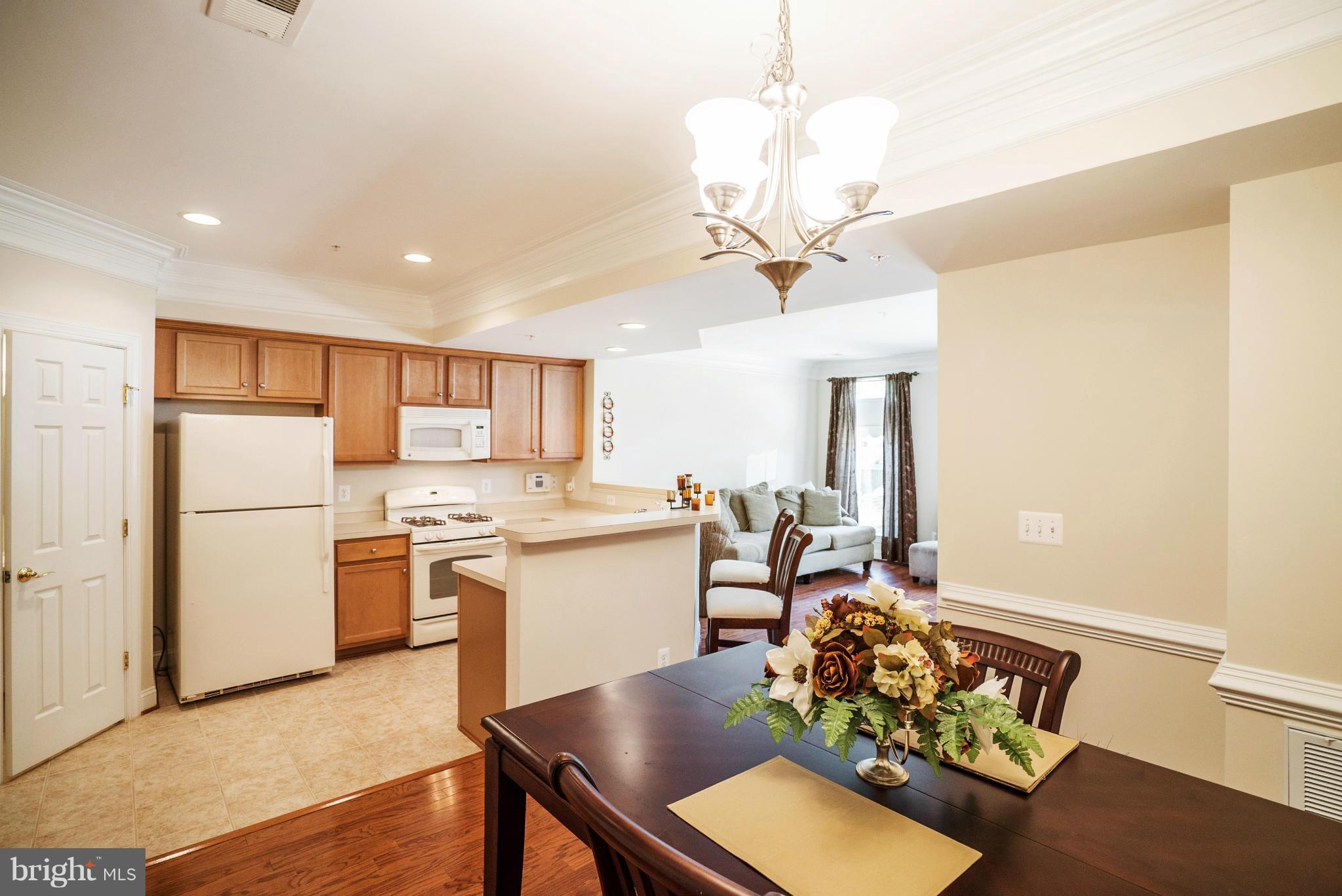 14873 Cloverdale Road, Unit 78 Woodbridge, VA 22193 - Photo 6 of 30 Dining Room