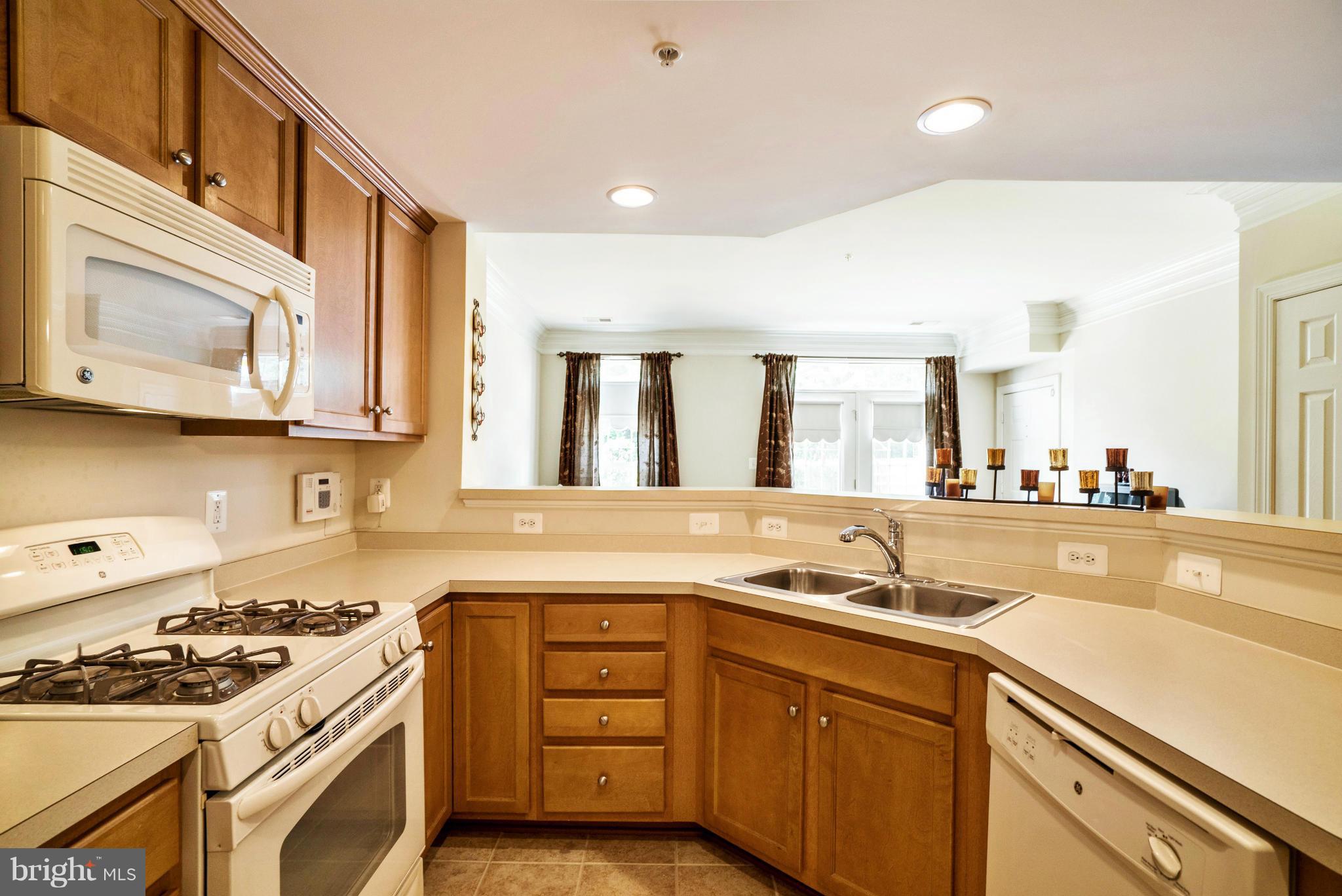 14873 Cloverdale Road, Unit 78 Woodbridge, VA 22193 - Photo 9 of 30 Kitchen