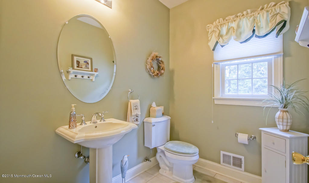 668 Winding River Road Brick, NJ 08724 - Photo 14 of 60 DSC02543