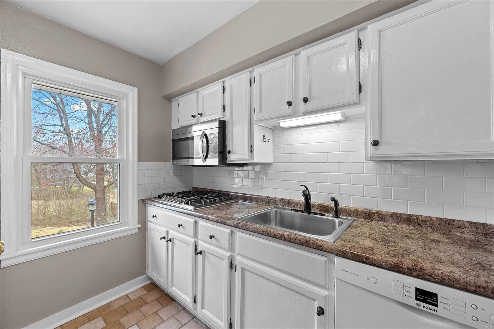 821 Edgar Road St. Louis, MO 63119 - Photo 8 of 26 Gallery Image 8