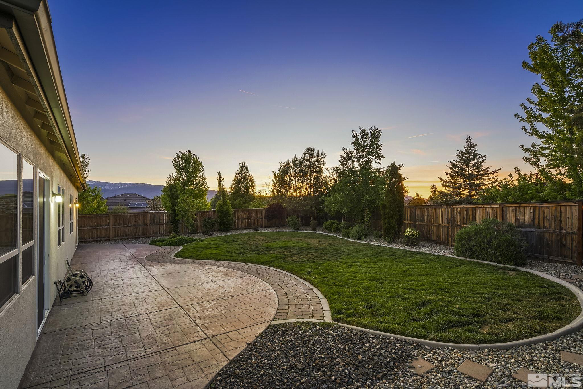 2685 Alder Bridge Court Reno, NV 89521 - Photo 24 of 38 a view of a backyard