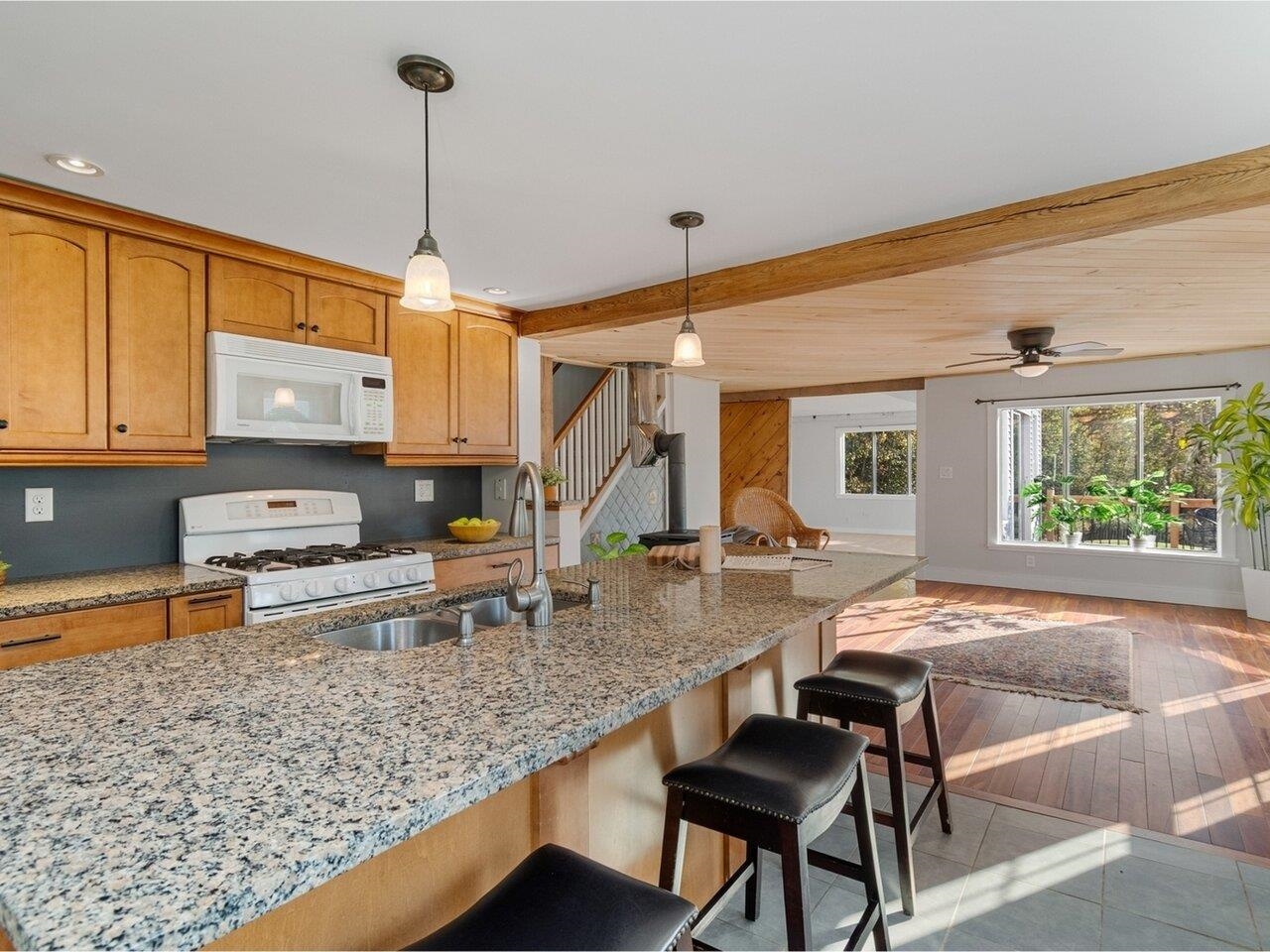 394-396 Beane Road Huntington, VT 05462 - Photo 5 of 53