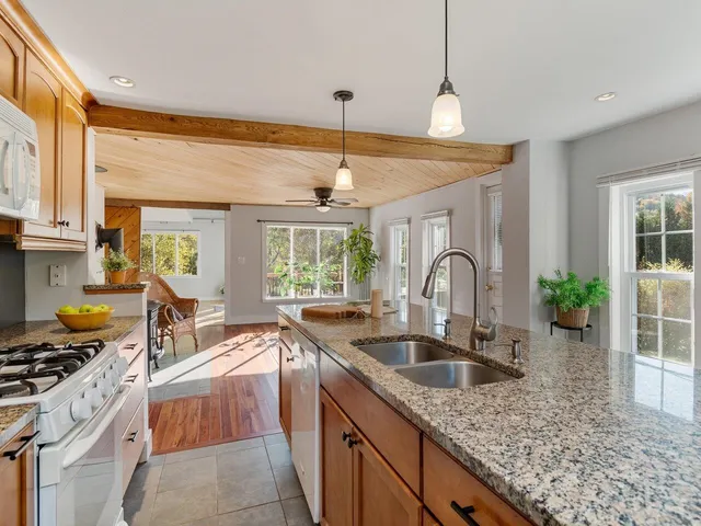 $985,000 | 394-396 Beane Road, Huntington, VT 05462