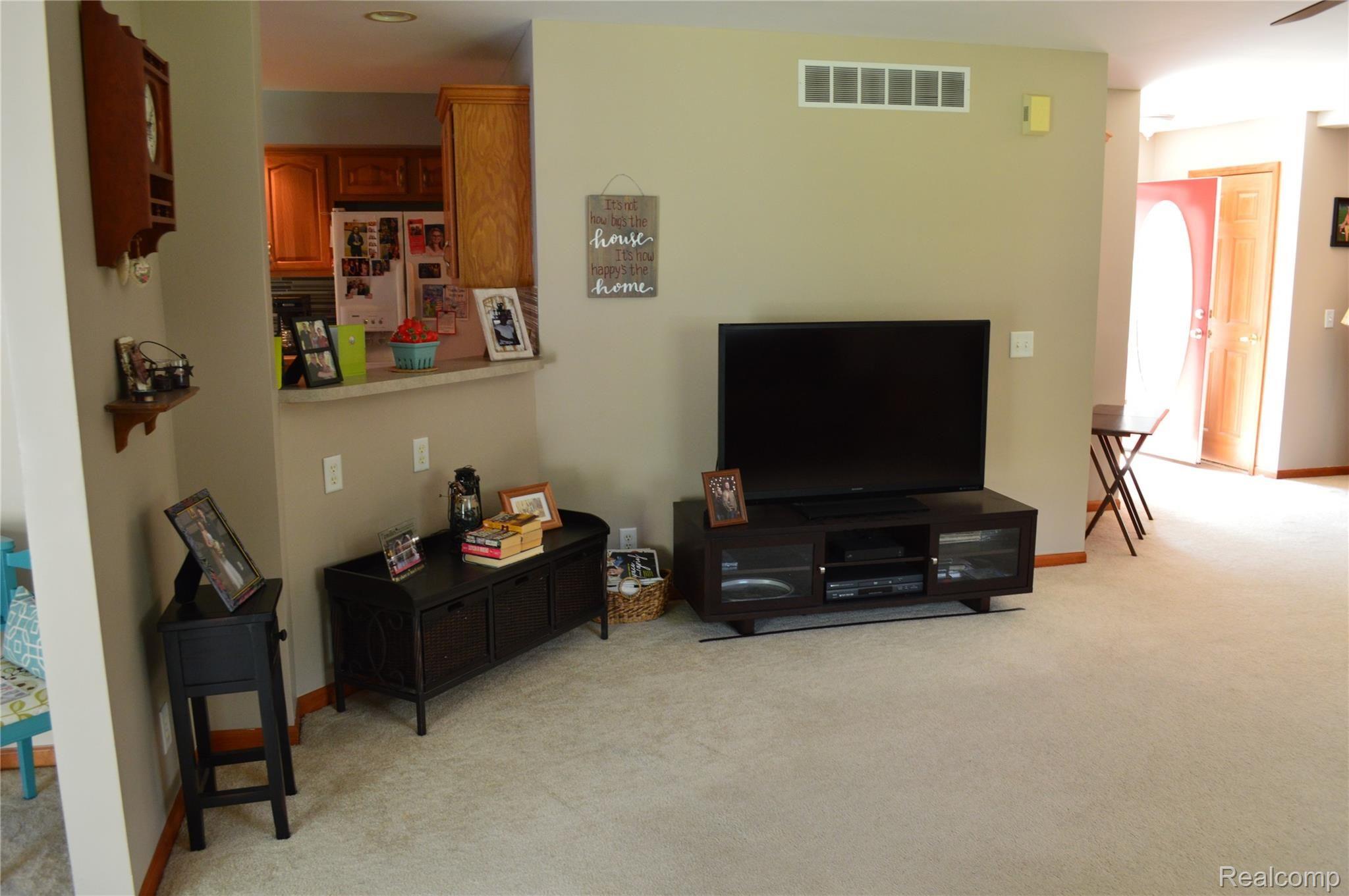 1533 Boy Scout Road Caro, MI 48723 - Photo 12 of 31 Living Room 2.JPG
