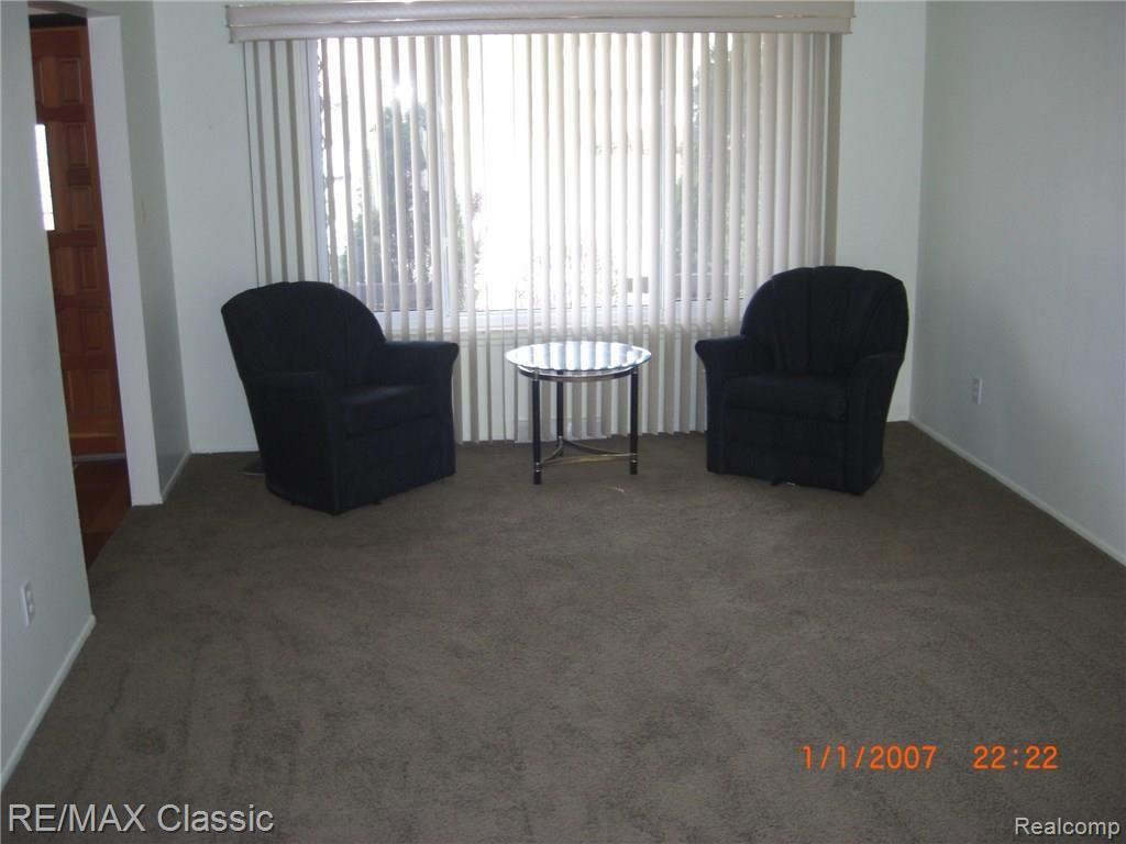 18851 Sunbright Avenue Southfield, MI 48076 - Photo 23 of 41 CIMG0534.JPG