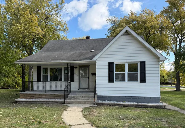 $1,800 | 3141 Green Street, Unit 3141, Steger, IL 60475