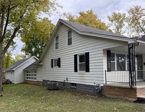 $1,800 | 3141 Green Street, Unit 3141, Steger, IL 60475