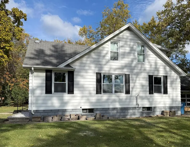 $1,800 | 3141 Green Street, Unit 3141, Steger, IL 60475