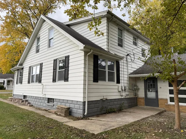 $1,800 | 3141 Green Street, Unit 3141, Steger, IL 60475