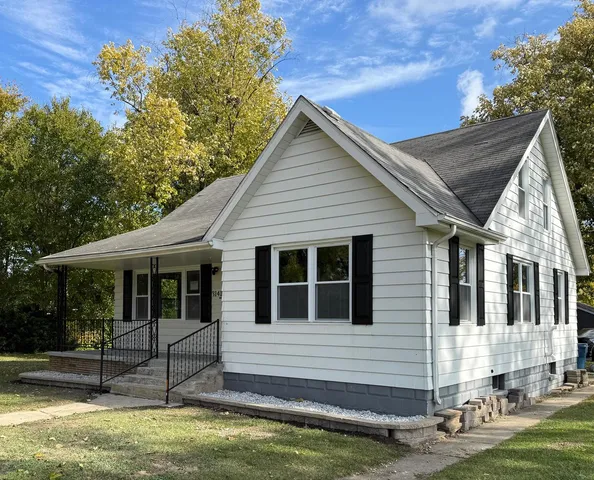 $1,800 | 3141 Green Street, Unit 3141, Steger, IL 60475