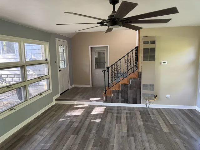 $1,800 | 3141 Green Street, Unit 3141, Steger, IL 60475