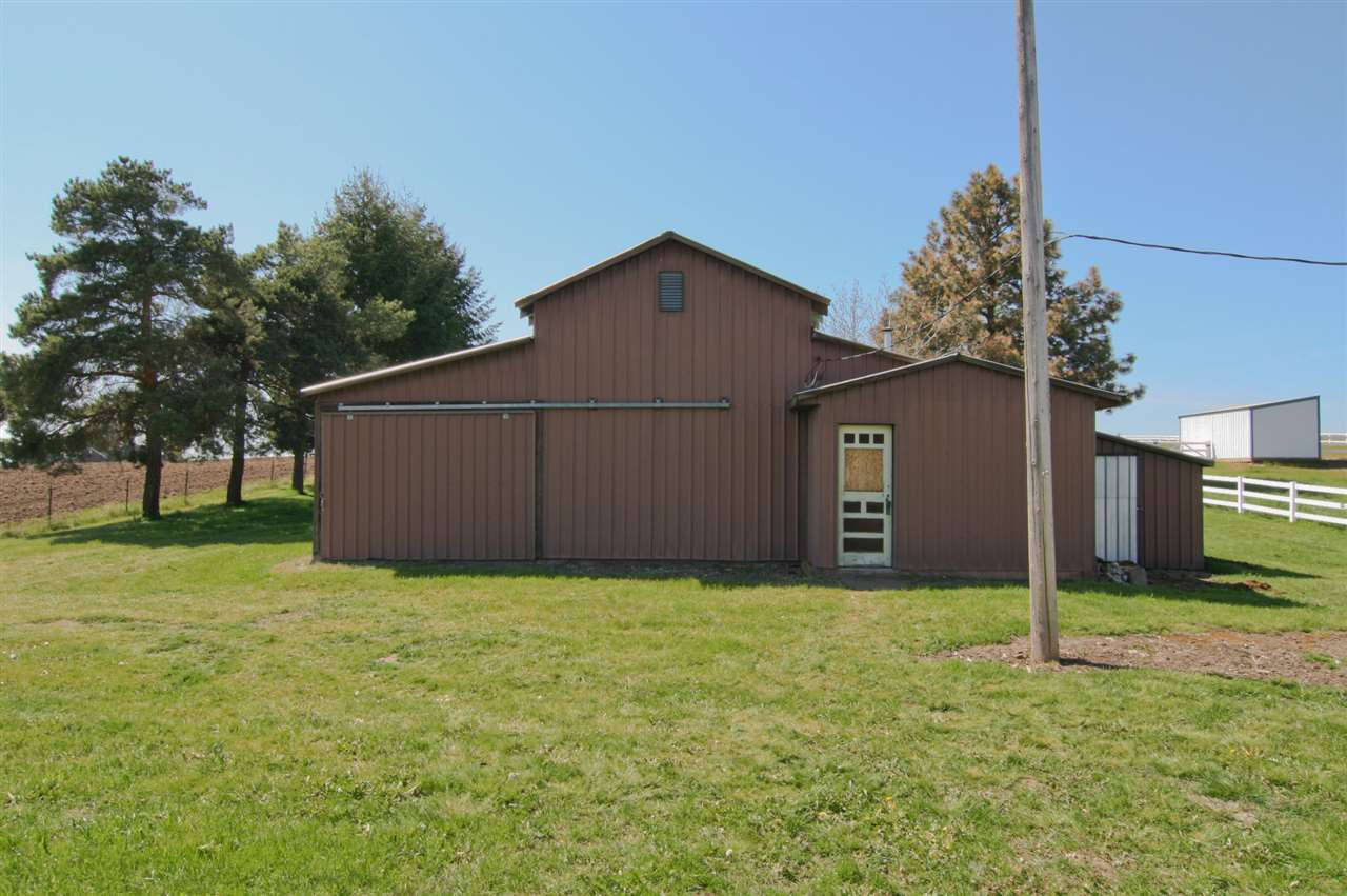 8201 North Espe Road Spokane, WA 99217 - Photo 2 of 20