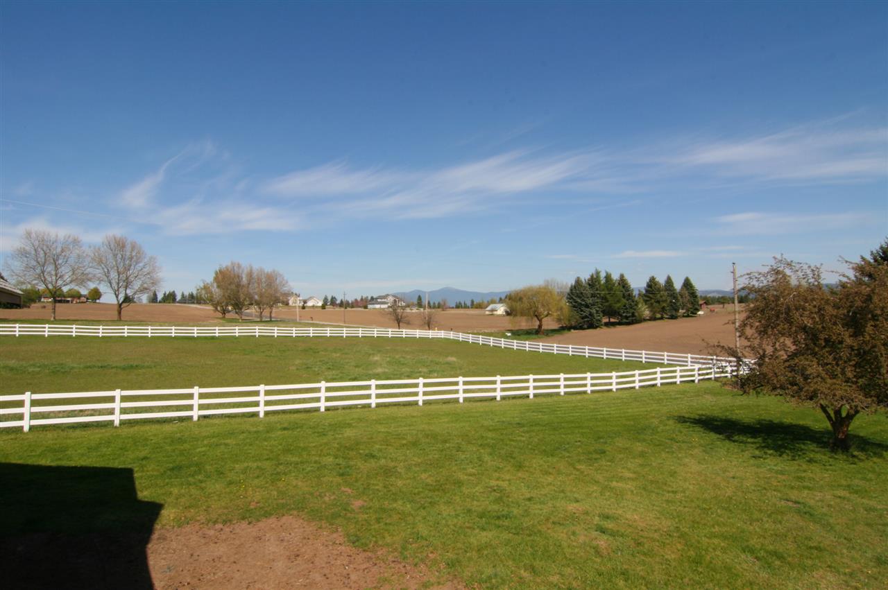 8201 North Espe Road Spokane, WA 99217 - Photo 3 of 20
