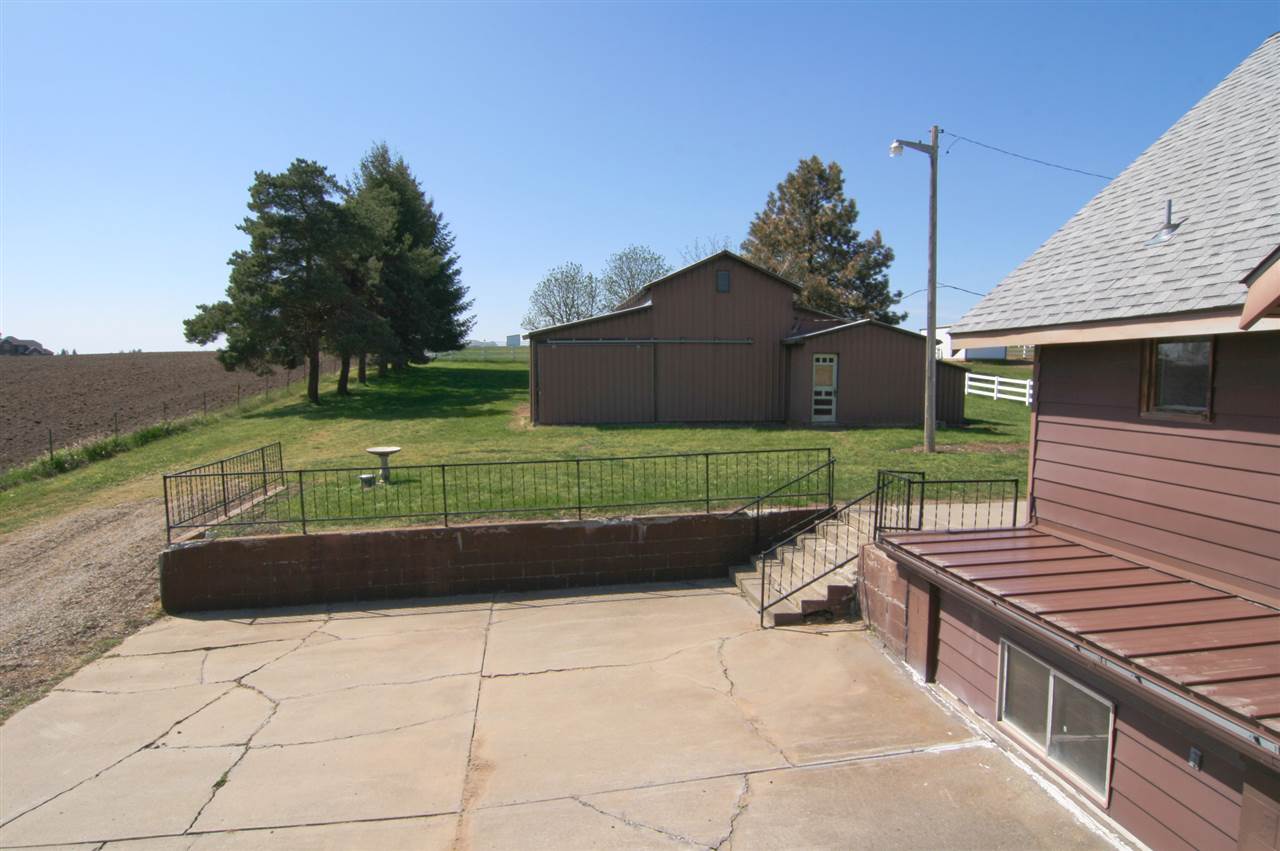 8201 North Espe Road Spokane, WA 99217 - Photo 6 of 20