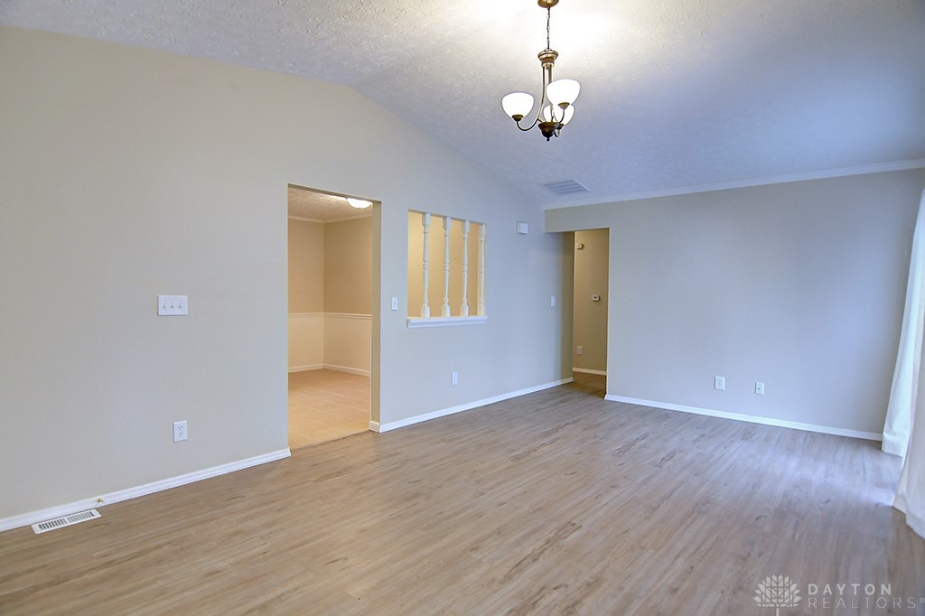 6304 Shull Road Dayton, OH 45424 - Photo 5 of 29 Gallery Image 5