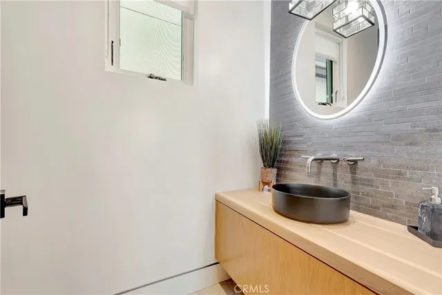 $2,899,000 | 620 Huntington Street, Huntington Beach, CA 92648