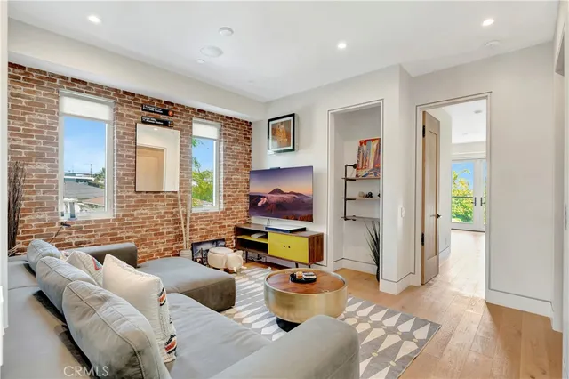 $2,899,000 | 620 Huntington Street, Huntington Beach, CA 92648