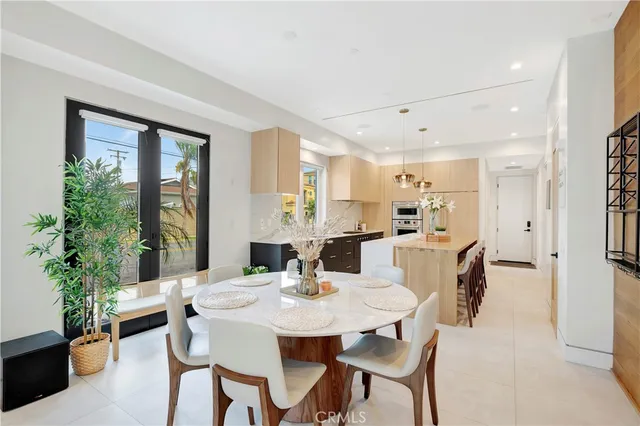 $2,899,000 | 620 Huntington Street, Huntington Beach, CA 92648