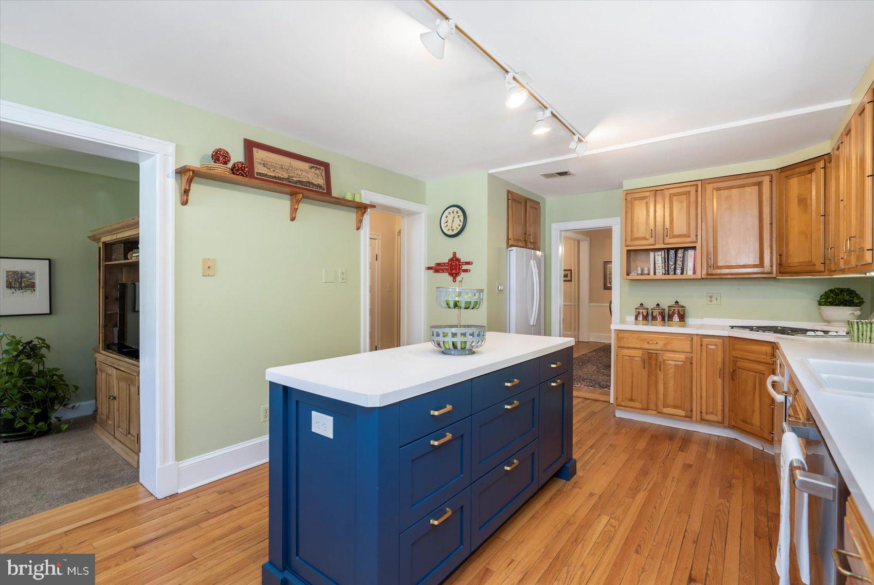 600 Somerset Road Baltimore, MD 21210 - Photo 16 of 59 Kitchen