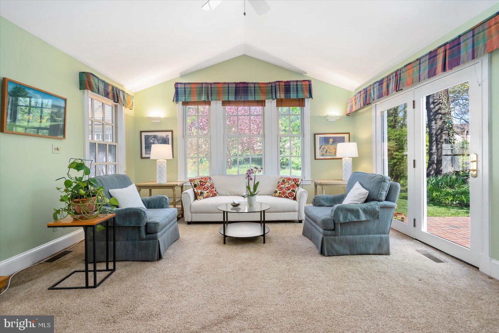 600 Somerset Road Baltimore, MD 21210 - Photo 21 of 59 a living room with furniture and a large window