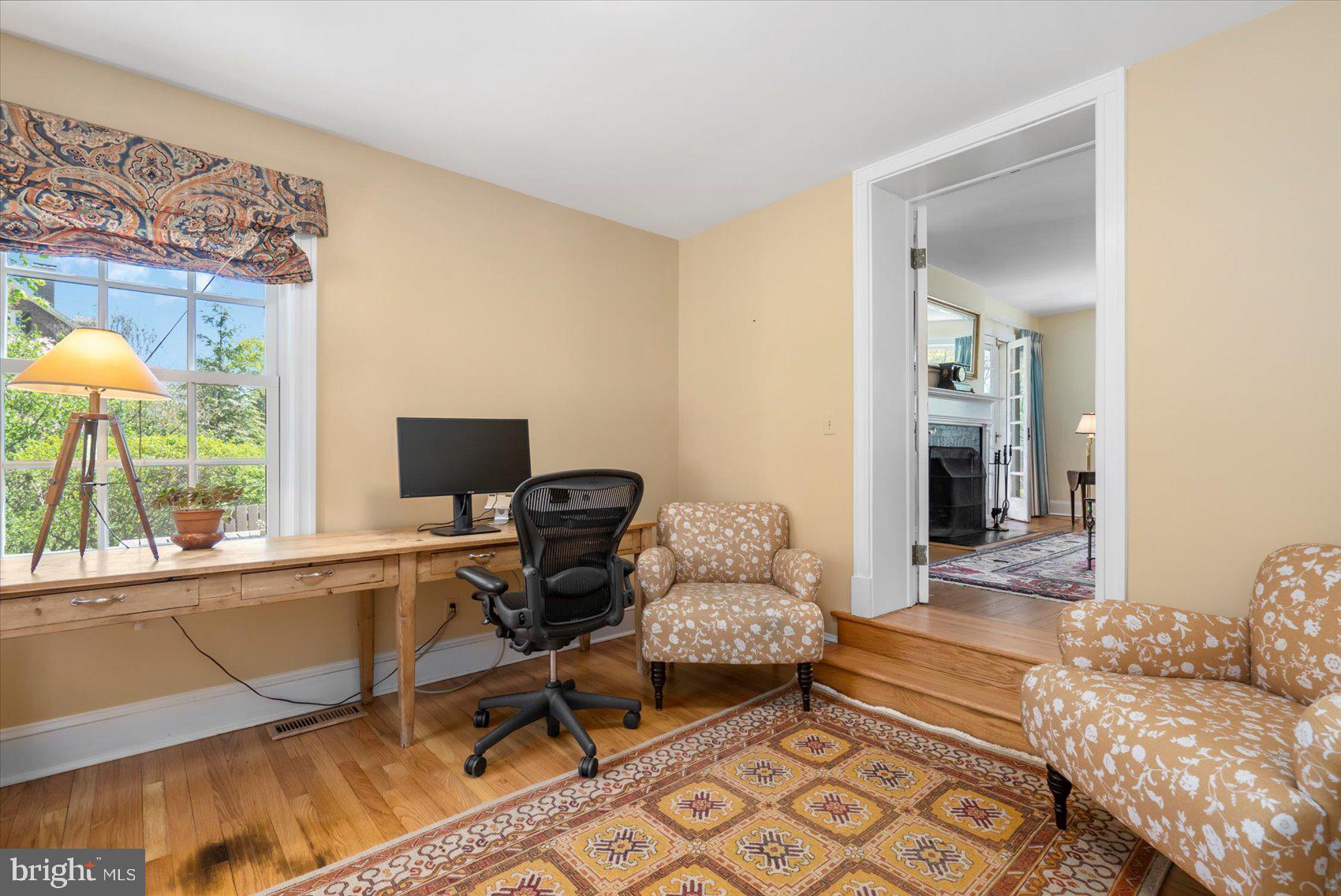 600 Somerset Road Baltimore, MD 21210 - Photo 24 of 59 a living room with furniture and a window
