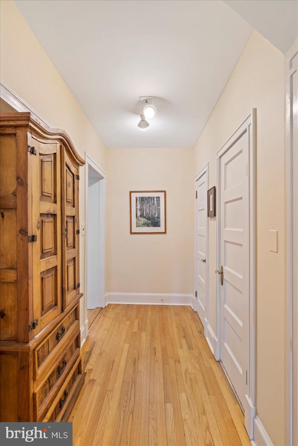 600 Somerset Road Baltimore, MD 21210 - Photo 26 of 59 Access to powder room and basement stairs.