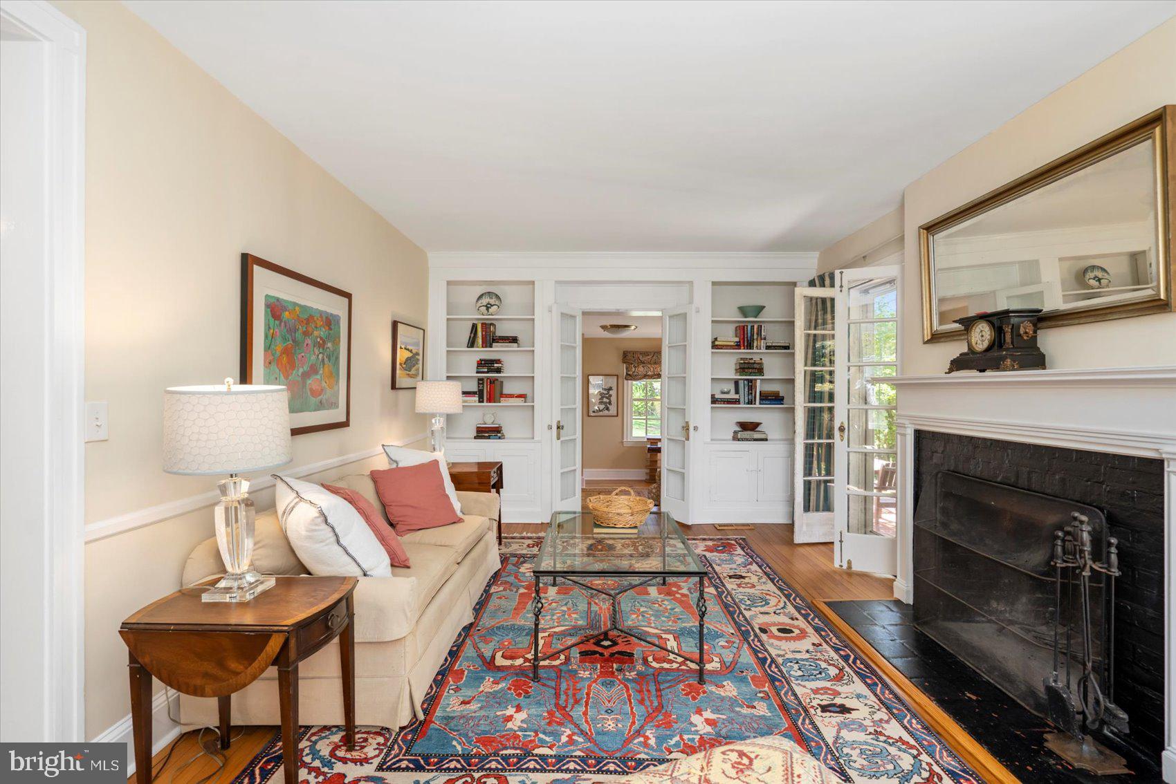 600 Somerset Road Baltimore, MD 21210 - Photo 5 of 59 a living room with furniture and a fireplace