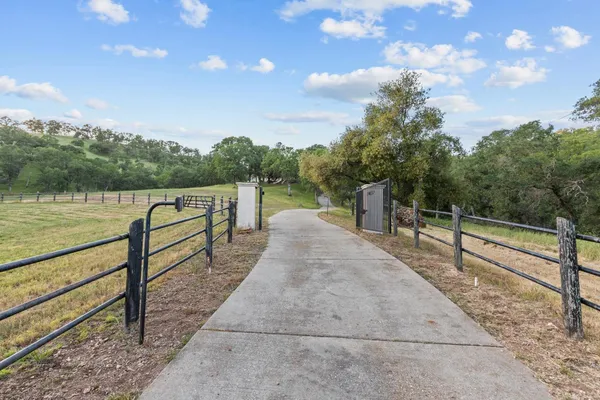 $1,390,000 | 14801 Vaira Ranch Road, Drytown, CA 95699