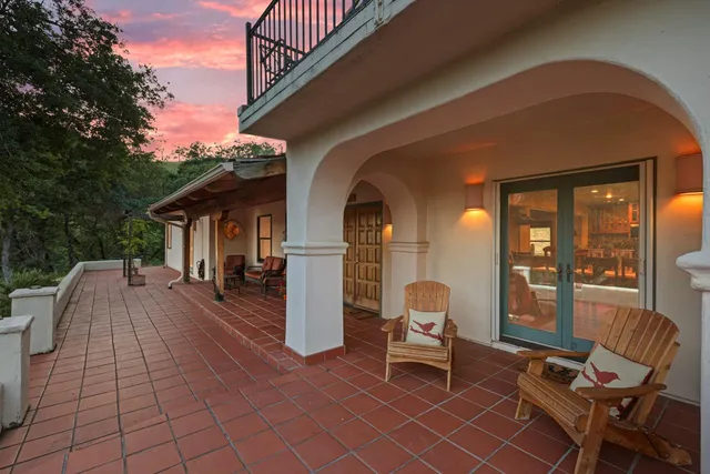 a view of front door