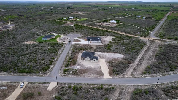 $539,900 | 22 Greystone Hills, Uvalde, TX 78801
