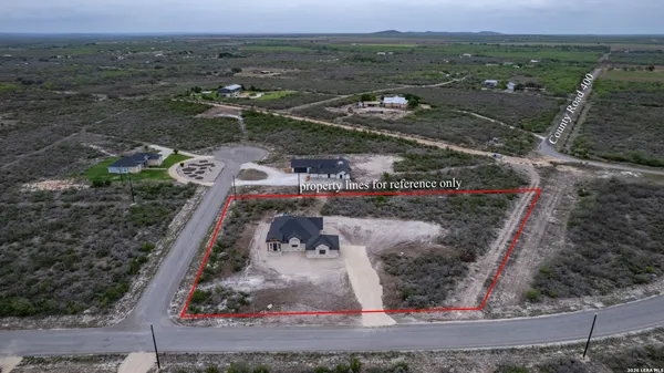 $539,900 | 22 Greystone Hills, Uvalde, TX 78801