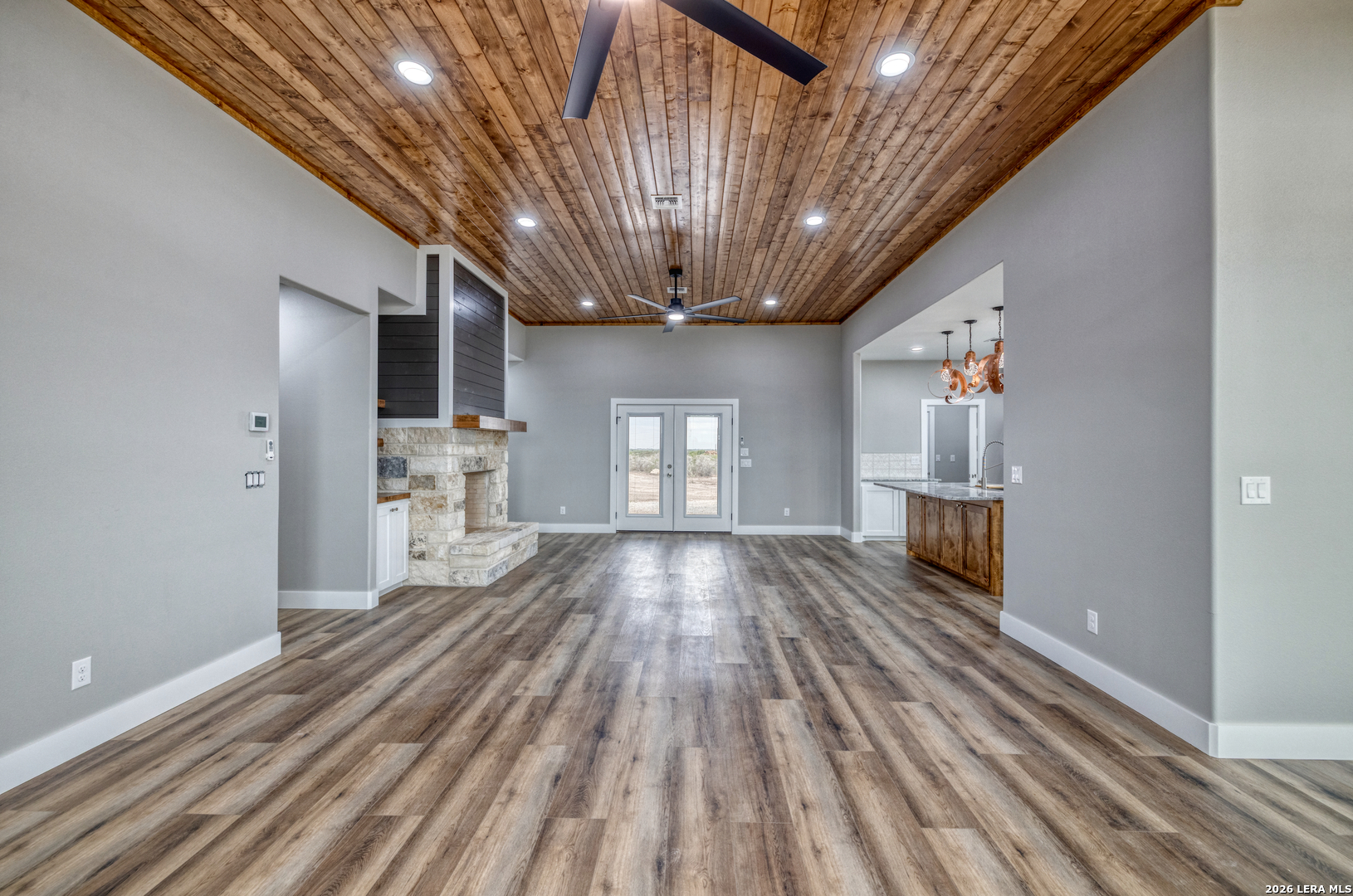 22 Greystone Hills Uvalde, TX 78801 - Photo 40 of 68 a view of empty room with wooden floor