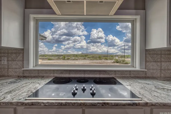 $539,900 | 22 Greystone Hills, Uvalde, TX 78801