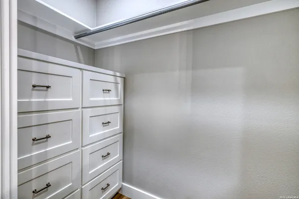 $539,900 | 22 Greystone Hills, Uvalde, TX 78801