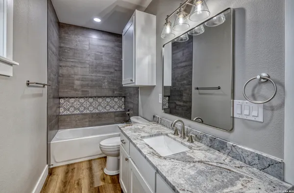 $539,900 | 22 Greystone Hills, Uvalde, TX 78801