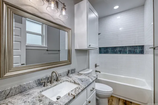 $539,900 | 22 Greystone Hills, Uvalde, TX 78801