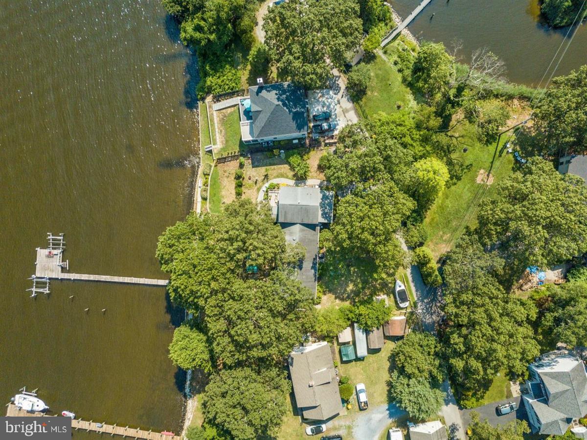341 Steedman Point Road Pasadena, MD 21122 - Photo 5 of 42 Gallery Image 5