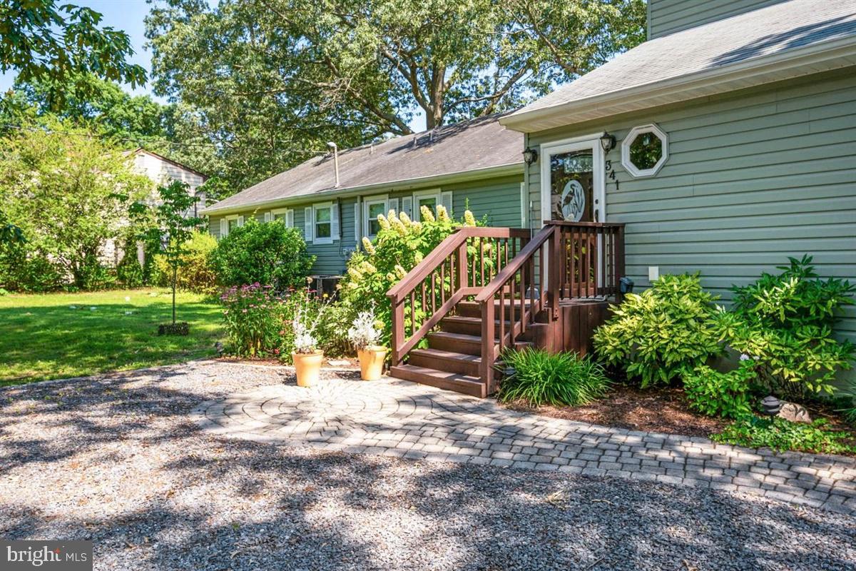 341 Steedman Point Road Pasadena, MD 21122 - Photo 10 of 42 Entrance